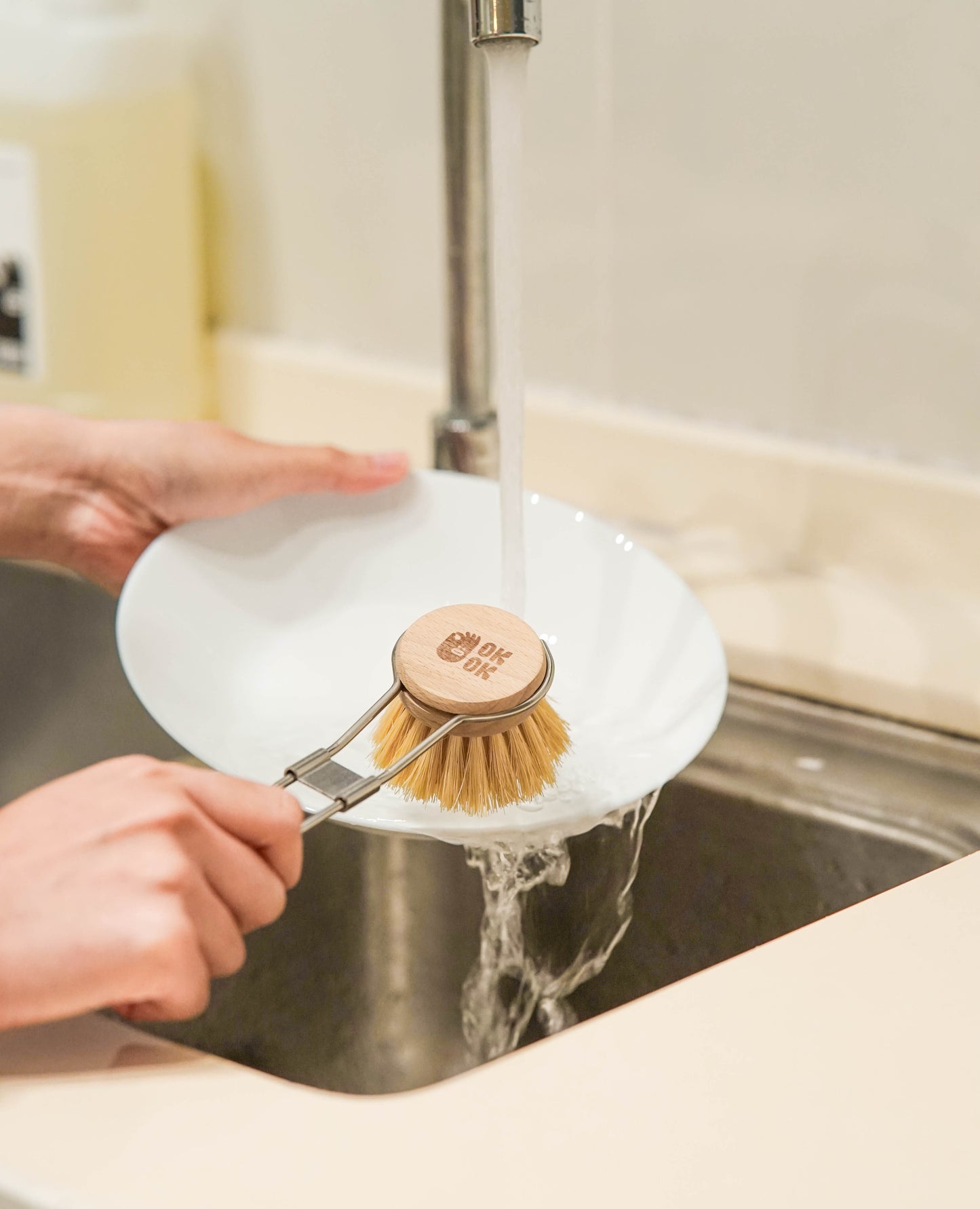 Stainless Steel- Handled Sisal Fibre Brush