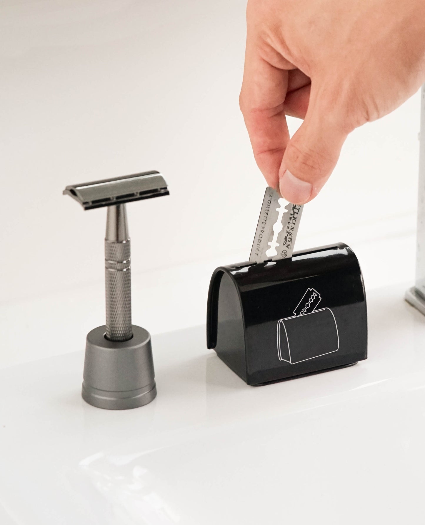 Double Edge Safety Razor + 5 Blades