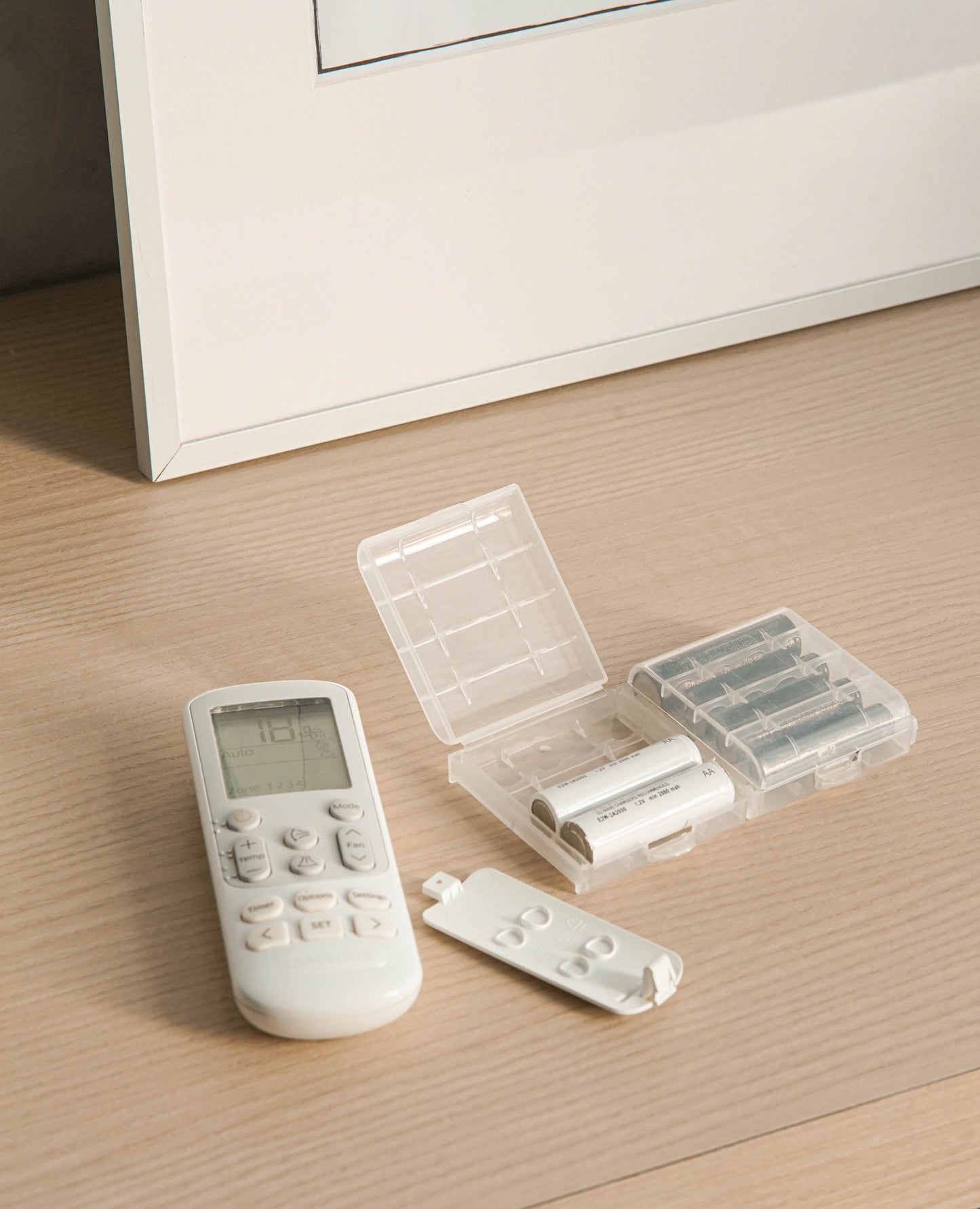 8 Slots Battery Storage Case